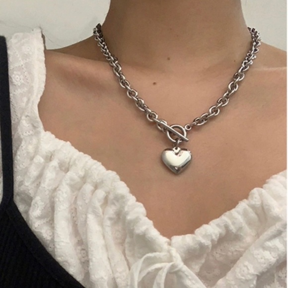💎BOGO‼️ Stainless Steel Silver large chain Necklace Heart pendant - Picture 3 of 8